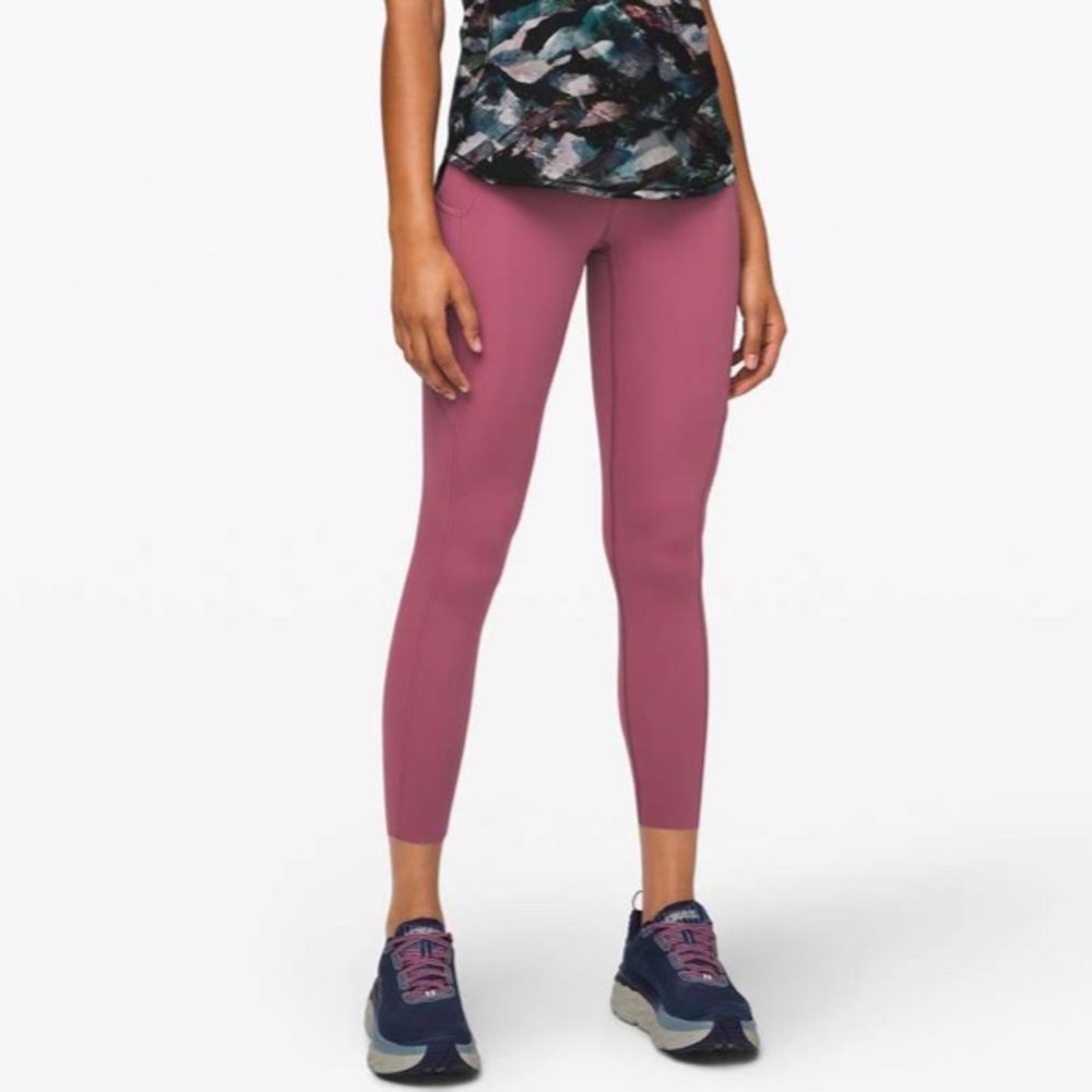 Lululemon Fast and Free Tight II 25" Non-Reflective Nulux Plumful Size 6